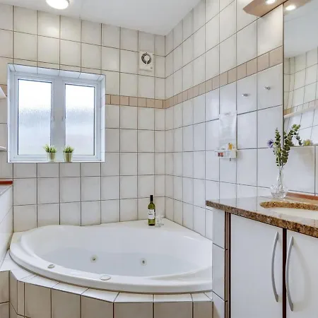 Alpa - 800m From The Sea By Interhome בית נופש